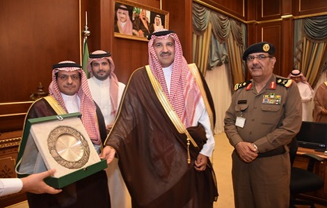 مدير عام الجوازات يزور المركز الوطني للعمليات الأمنية الموحدة 911 صحيفة المناطق السعوديةصحيفة المناطق السعودية